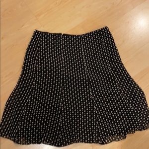 Flirty black and white polka dat skirt.